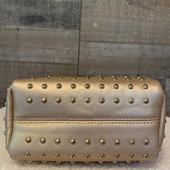 Lovevook Gold Studded Crossbody with tassel - Picture 5 of 16